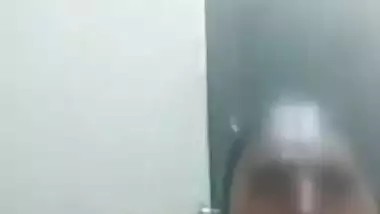 Sexy Bhabhi Bathing and Fingering 6 Clip-Merged into single File
