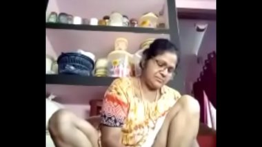 Hd Incrst desi porn at Longindiantube.mobi