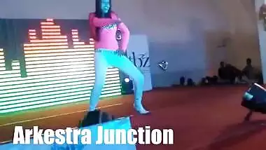 Desi Teensitter's In Jeans Asses