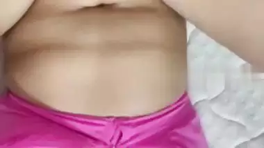 Hot girl blouse removed and nude body showing viral selfie