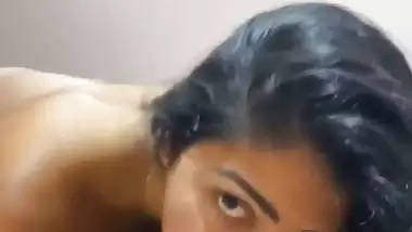 Skinny girlfriend blowjob to boyfriend wearing cap