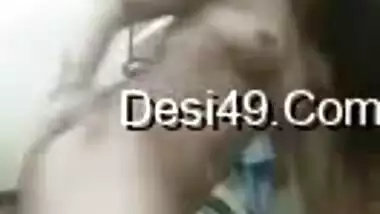 Sportsgirl from India does naughty exercises to look fit in sex video