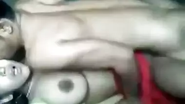 Pervert bangs his sexy boudi in Bangla sex video