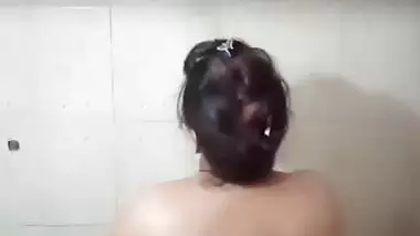 Hindi mom bathing caught by horny son to have incest sex