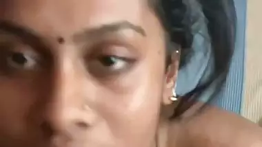 Tamil wife sloppy blowjob and pussy lick viral MMS