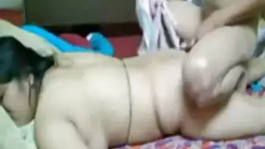 Sexy Kanpur Milf Bhabhi Wild Blowjob & Pussy Fucking MMS