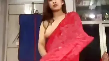 Super cute girl saree striptease show