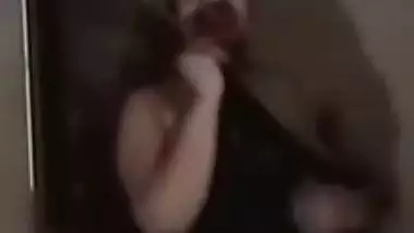 Bangladeshi girl huge boobs showing at night on video call