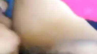 Shy Desi GF kissing & Playing with her boyfriend’s Dick