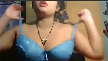 Indian sex - naughty mature Indian mom masturbate nude on cam