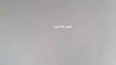 Desi college girl riding dick of lover in car viral MMS