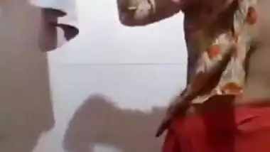 Punjabi Bhabhi in nature's garb baths sex movie